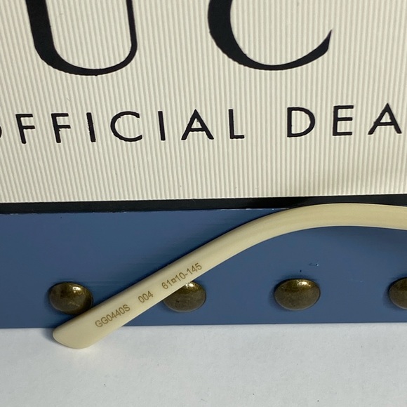 GUCCI Green Aviator Men's Sunglasses
GG0440S 004 61 - Picture 15 of 16